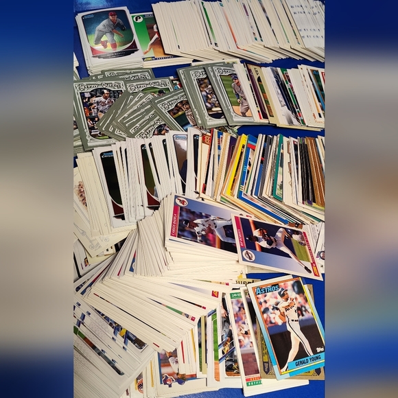 Topps Chrome base #200 huge baseball card lot mini Coin, possible hof or… - Picture 16 of 16